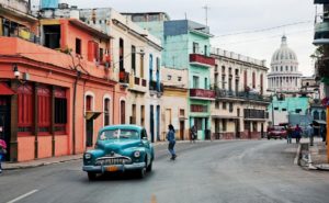 Straßenszene in Kuba